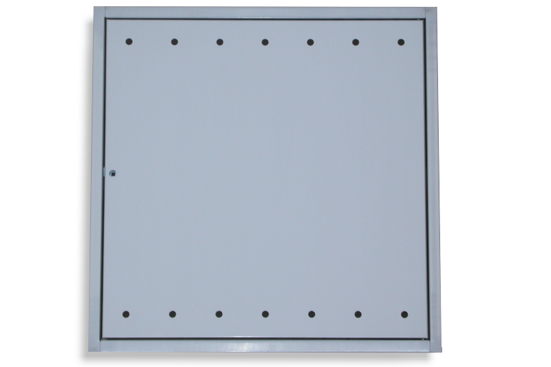 KB-BLOK Edelstahl-Revisionsklappe 605 × 605 mm – mit Lüftungsöffnungen für Gaszähler